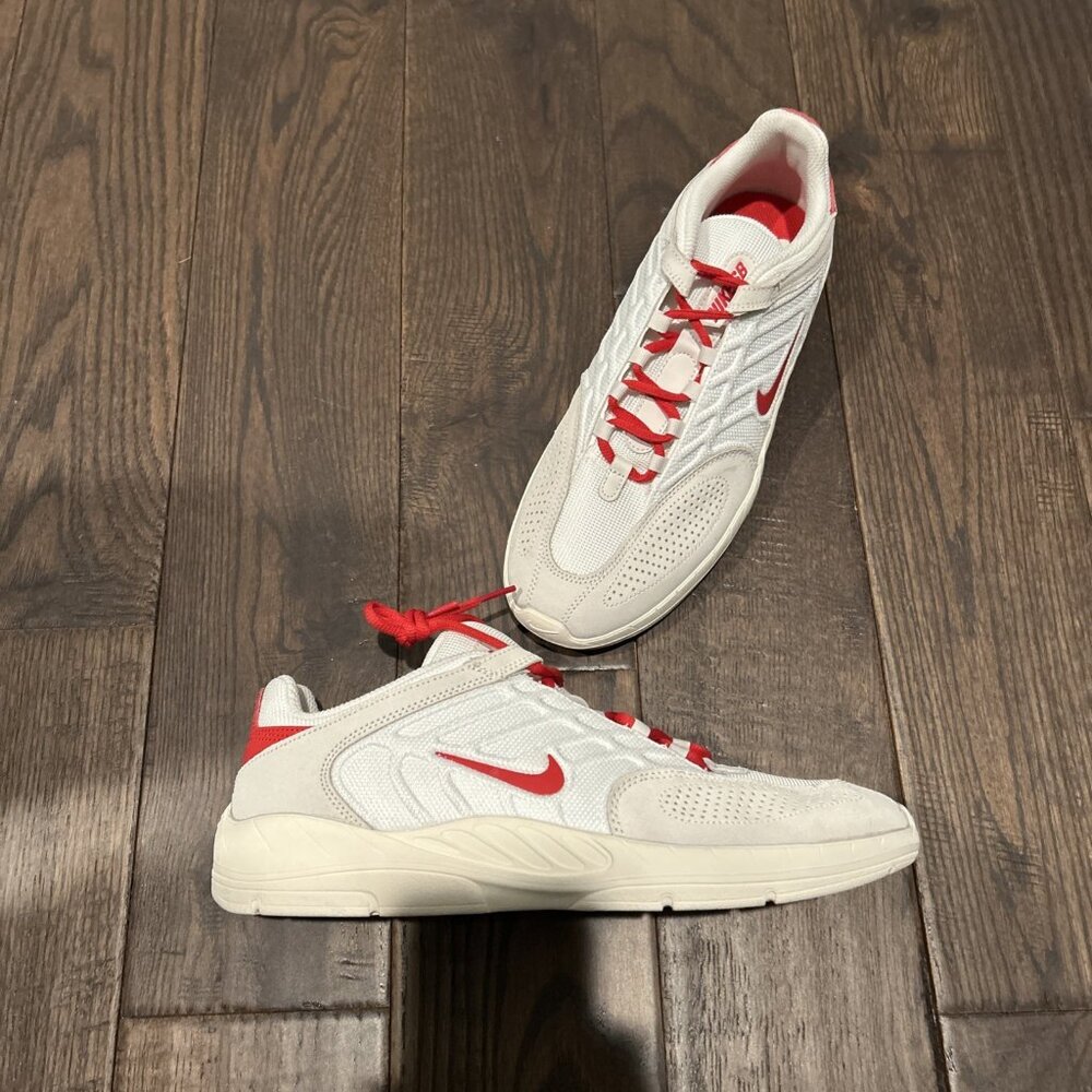 Nike SB Vertebrae Skate Shoes Men's Size 11 White/ Red FD4691-100